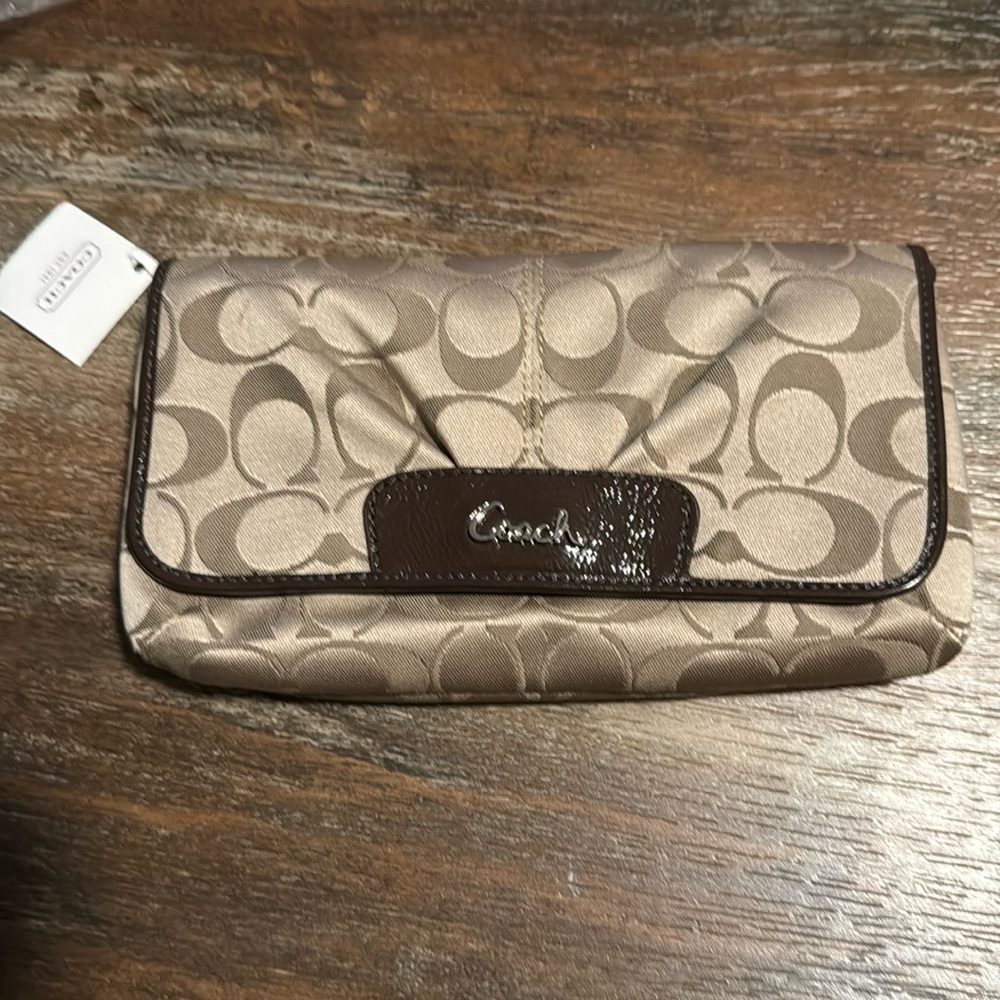 RARE Coach Signature Satin Large Flap Wristlet F47013 NWT